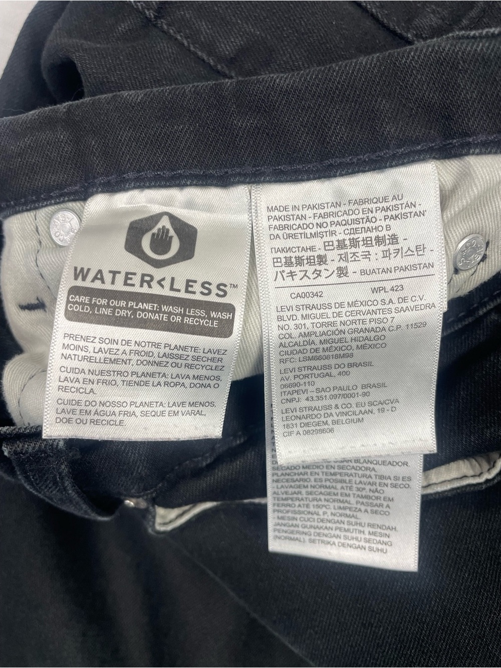 Levi’s Premium 511 Slim Fit Water<Less Black Jeans 32 x 32 - Picture 3 of 7